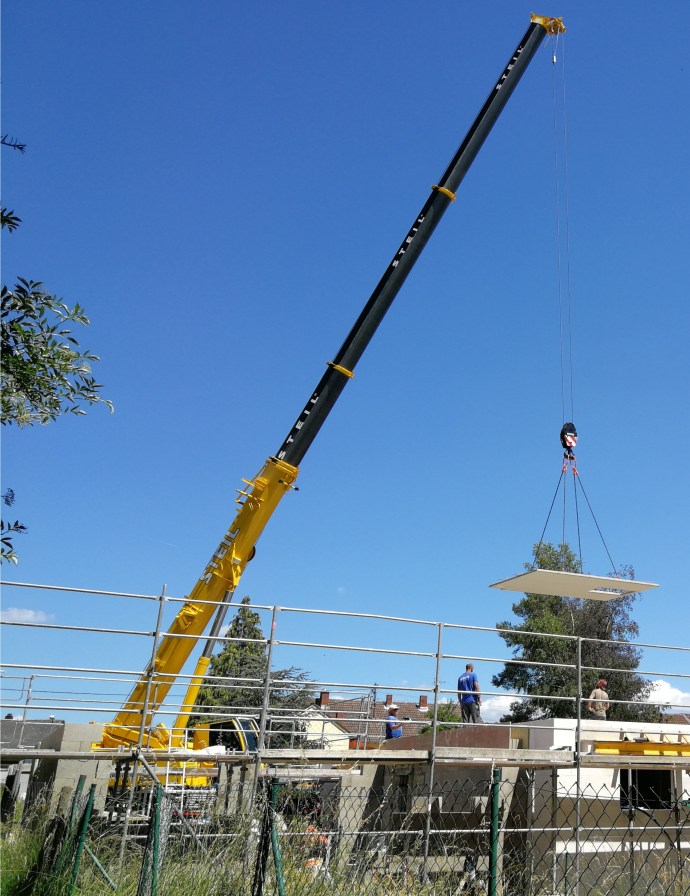 Betonplatte mit Einschubtreppe