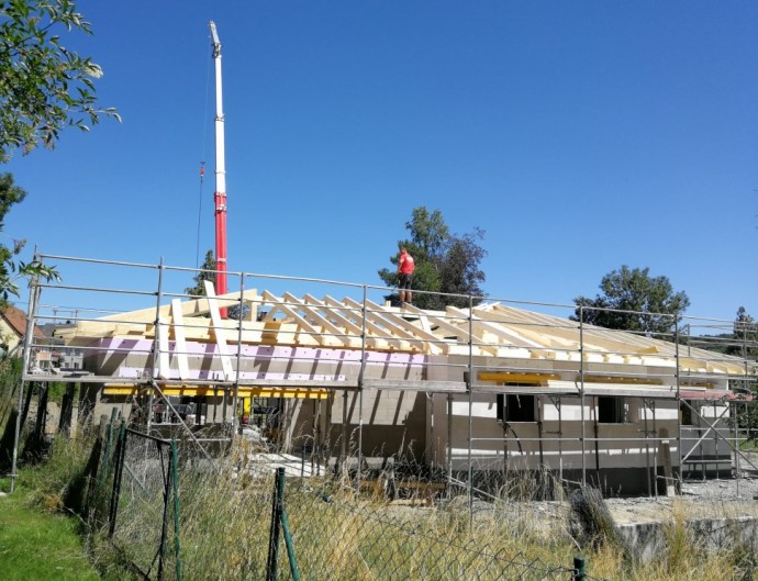 Dachstuh Gerüst steht