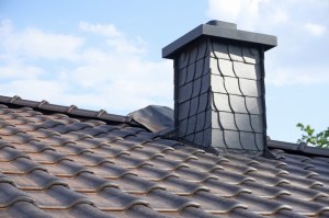 Schornstein mit Schiefer