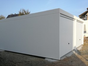 Garagen Stufe am Tor