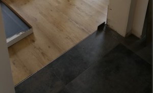Vinyl übergang zu Fliesen