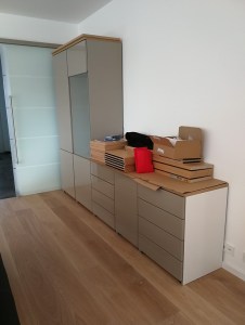 möbel aufbau Wohnzimmerschrank